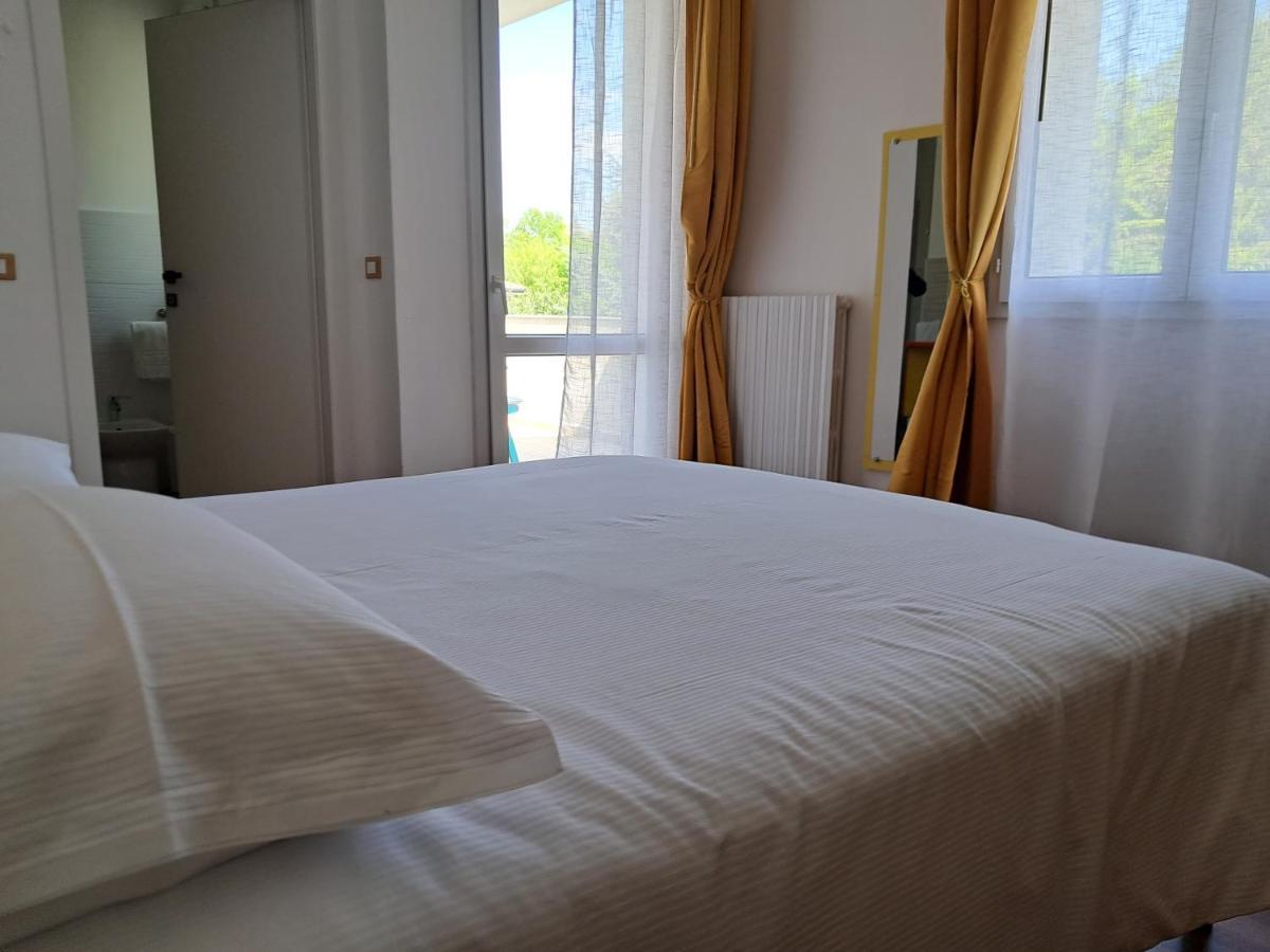 Terrazzaponente Bed & Breakfast Monte San Pietro Bagian luar foto